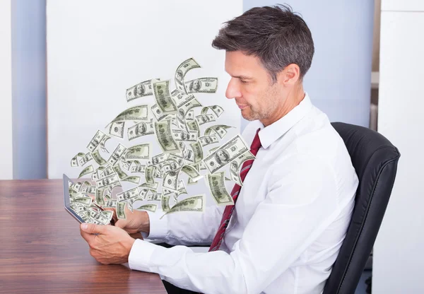 Businessman Looking At Money — Stock Photo, Image