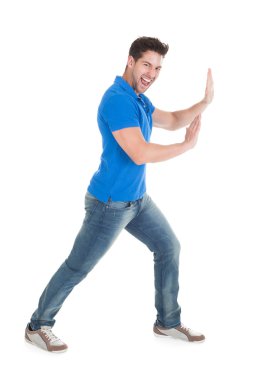 Kendine güvenen insan iterek billboard