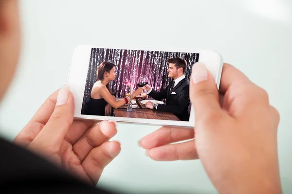 Businesswoman Watching Couple Toasting — Stock Photo, Image