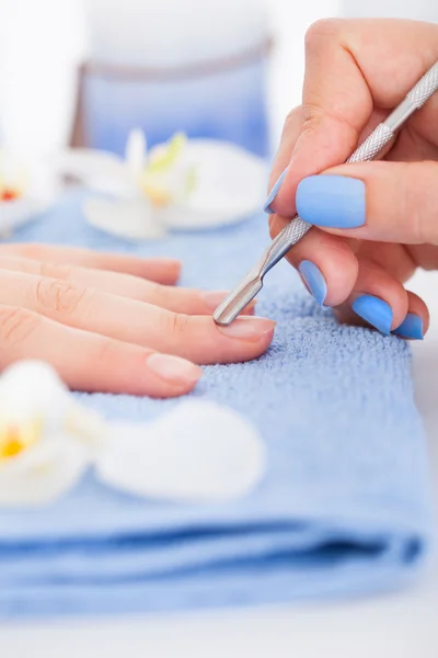 Manicurist Removing Cuticle — Stock Photo, Image