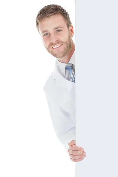 Arzt zeigt Werbetafel an — Stockfoto
