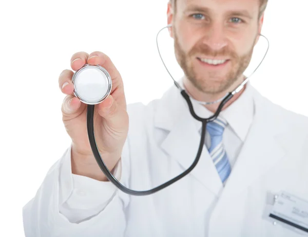 Arzt mit Stethoskop Stockbild
