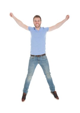 neşeli genç adam elleriyle kaldırdı