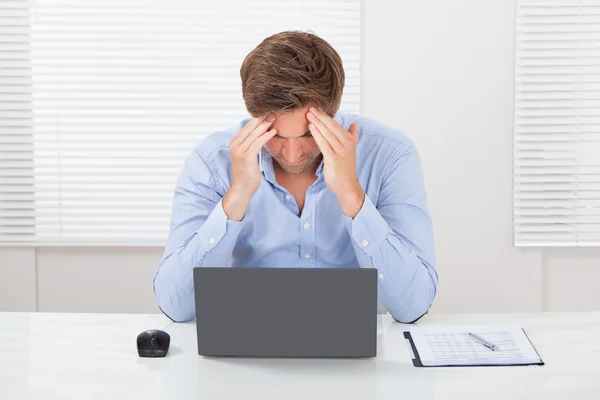 Businessman Suffering From Headache — Stock Photo, Image