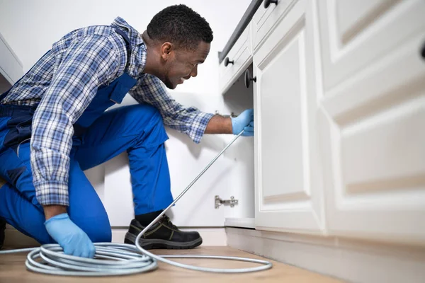 Impianti Idraulici Scarico Servizi Pulizia Cucina Sostruire Tubo Bloccato — Foto Stock