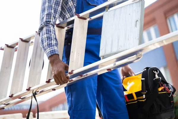 Escalera Seguridad Handyman Hombre Reparación —  Fotos de Stock