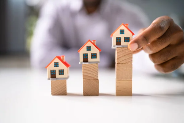 Imóveis Casa Venda Preço Aumentar Subir — Fotografia de Stock