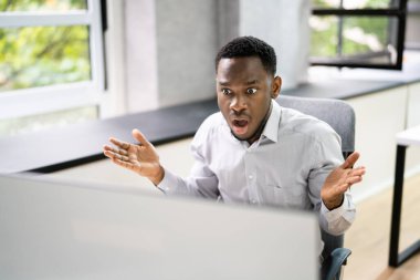 Ofis bilgisayarında Afrikalı Adam Fidye Yazılımıyla Şok Oldu