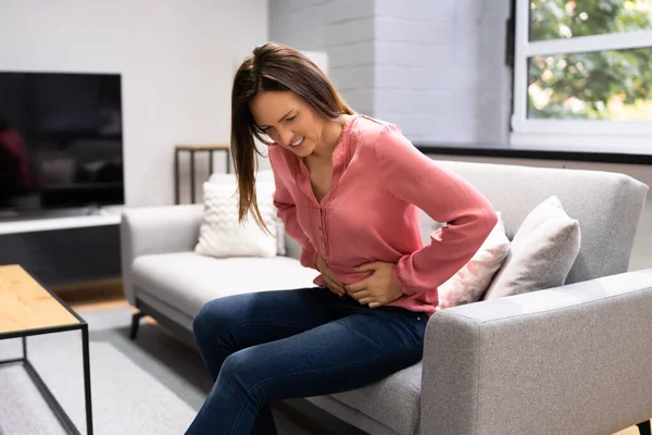 Zieke Vrouw Met Buikpijn Pms Periode — Stockfoto