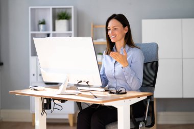 Çevrimiçi Sanal Eğitim Konferansı Webinar Video Çağrısı