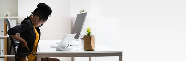 Douleur Dos Mauvaise Posture Femme Assise Bureau — Photo