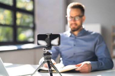Çevrimiçi Elearn Video Konferansı Cep Telefonundan