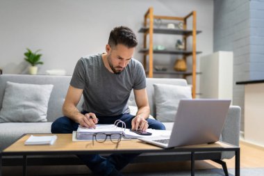Hesaplayıcı Telefon Uygulaması Kullanılarak Bütçe ve Finans Evrakları