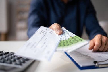 İş Kredisi veya Para Depozitosu Verme