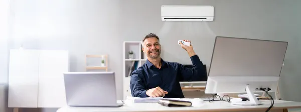 Air Conditioner Remote Control Room Modern Office — Stock Photo, Image