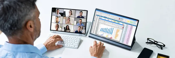 Videokonferencia Webinar Business Call Multiple Monitor Screens — Stock Fotó