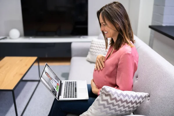 Mulheres Grávidas Médico Vídeo Chamada Laptop Casa — Fotografia de Stock