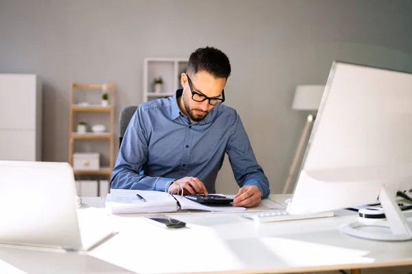 Bedrijfsboekhouder Accountant Boekhouder Factuur Rekenmachine — Stockfoto