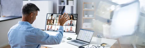 Virtuele Videoconferentie Interview Office Waving Hand — Stockfoto