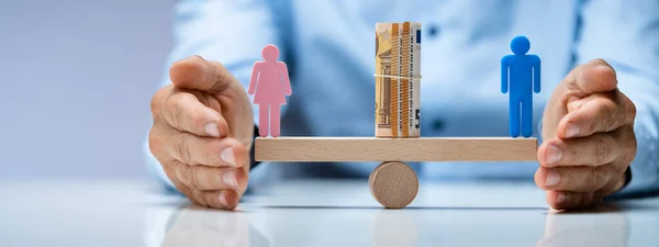 Equal Gender Seesaw Balance Inglés Paridad Sexo Trabajo —  Fotos de Stock