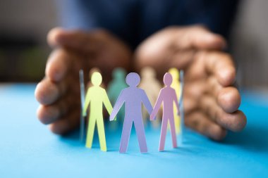 İş yerindeki çeşitlilik ve mahremiyet. LGBT Liderliği ve Sigortası