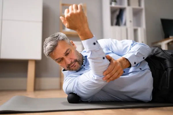 Rücken Trigger Point Massage Mit Foam Ball Myofascial Release — Stockfoto