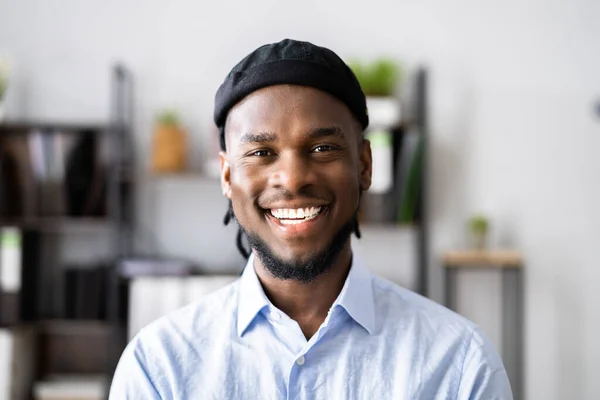 Hombre Africano Confianza Video Conferencia Chat Retrato —  Fotos de Stock