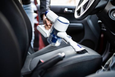 Portatif elektrikli süpürgeyle Araç Koltuğu İç Temizleme