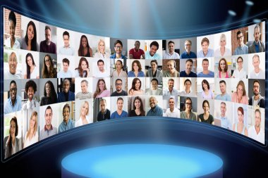 Çeşitli Gruplarla Çevrimiçi Sanal İzleyici İş Konferansı