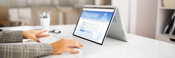 Formulário Registro Web Line Site Usando Laptop — Fotografia de Stock