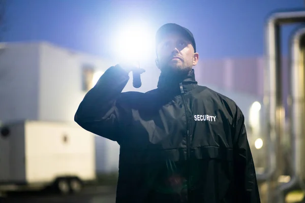 Guardia Seguridad Noche Con Evento Monitoreo Linterna —  Fotos de Stock