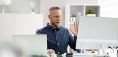 Çevrimiçi Sanal Eğitim Konferansı Webinar. Erkek Görüşmesi