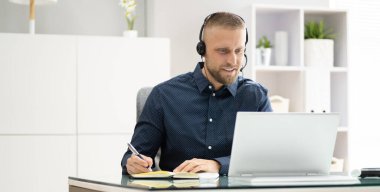 Bilgisayarda Sanal Çevrimiçi Görüntü Konferansı Webinar Çağrısı