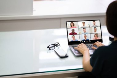 Masaüstü Bilgisayarında Video Konferansı Webinar Çevrimiçi Arama Toplantısı