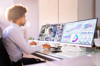 KPI Online Girişimcilik Konferansı Bilgisayarda