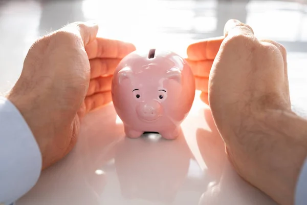 Sparen Sie Geld Und Rentenschutz Versicherungsberater — Stockfoto