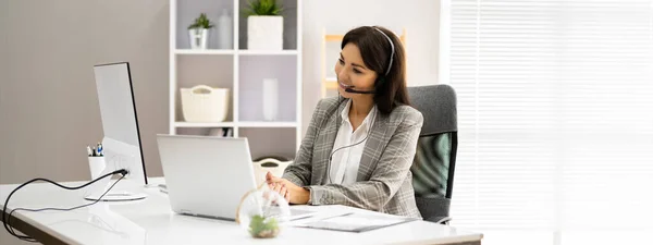 Webinaire Conférence Virtuelle Formation Ligne Entretien Avec Une Femme — Photo