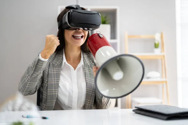 Företagsintervju Med Headset Och Bullhorn — Stockfoto