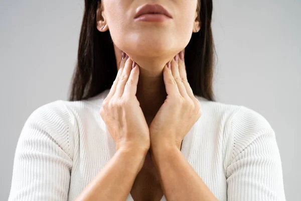 Dolor Cuello Garganta Dolor Mujer Por Enfermedad — Foto de Stock