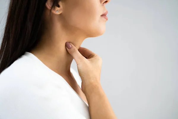 Dolor Cuello Garganta Por Enfermedad Laringitis —  Fotos de Stock