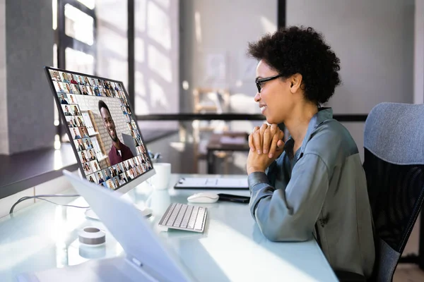 Webinar Videokonferens Laptop Konferens Nätet — Stockfoto