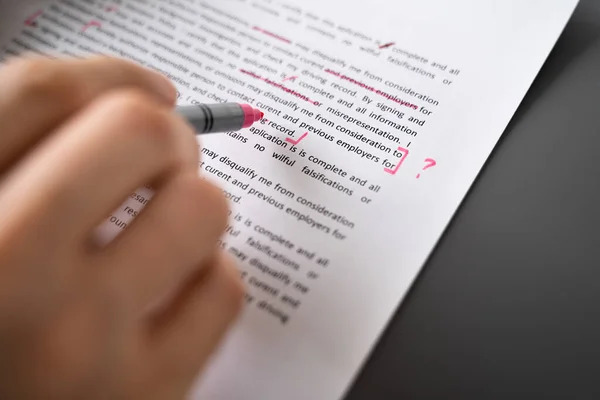 Editing Essay Content Paper Proofreader Marking Mistake — Stock Photo, Image