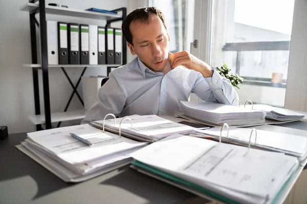 Sudoración Incómodo Hombre Negocios Sentir Calor Oficina — Foto de Stock