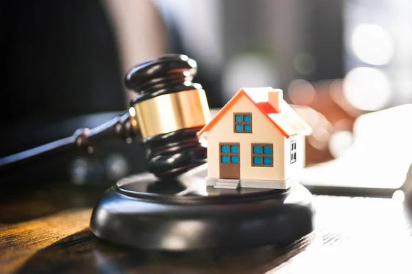 Real Estate Arbitration Law Closing House Auction — Stock Photo, Image