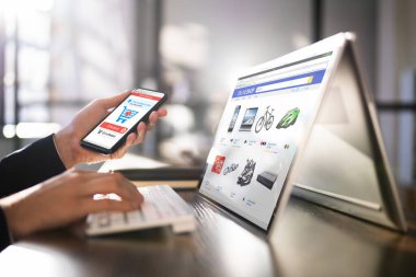 Çevrimiçi Ticaret Alışverişi Üstü açılabilir Laptop ya da Tablet