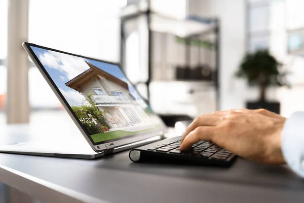 Fastigheter Home Sök Hus Kontrollera Bärbar Dator — Stockfoto