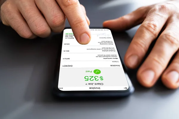 Faturası Çevrimiçi Yazılım Cep Telefonunda — Stok fotoğraf