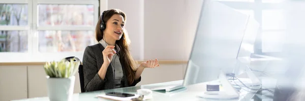 Virtual Personal Assistant Woman Making Video Conference Call — Stock Photo, Image