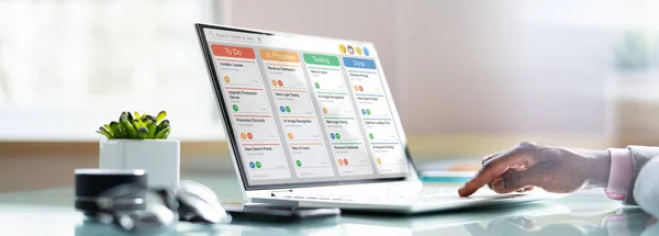 Kanban Scrum Menetrend Board Plan Alkalmazás Menedzsment Tablet — Stock Fotó