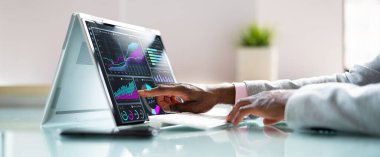 İş Kontrol Paneli Ekrandaki Akıllı Pazarlama Veri Paneli